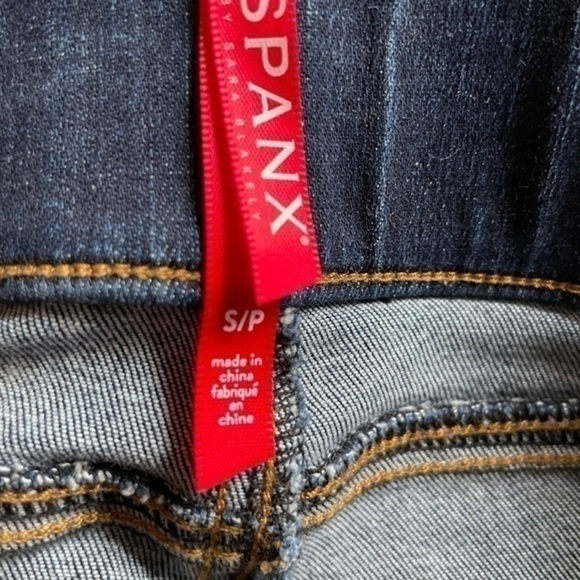 SPANX Distressed Denim Ankle Skinny Jeans Size Small - Picture 9 of 10